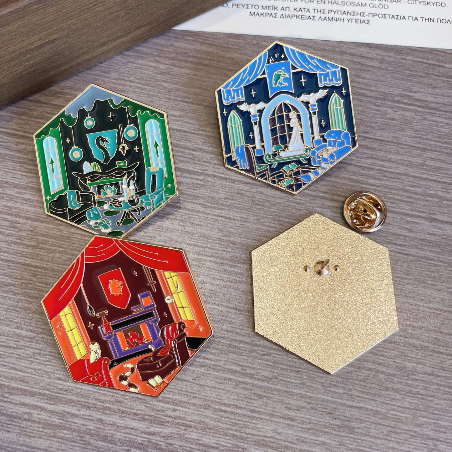 Harry Potter Fantasy movie common room pin - cartoon design cute enamel pin badge lapel pin brooches 